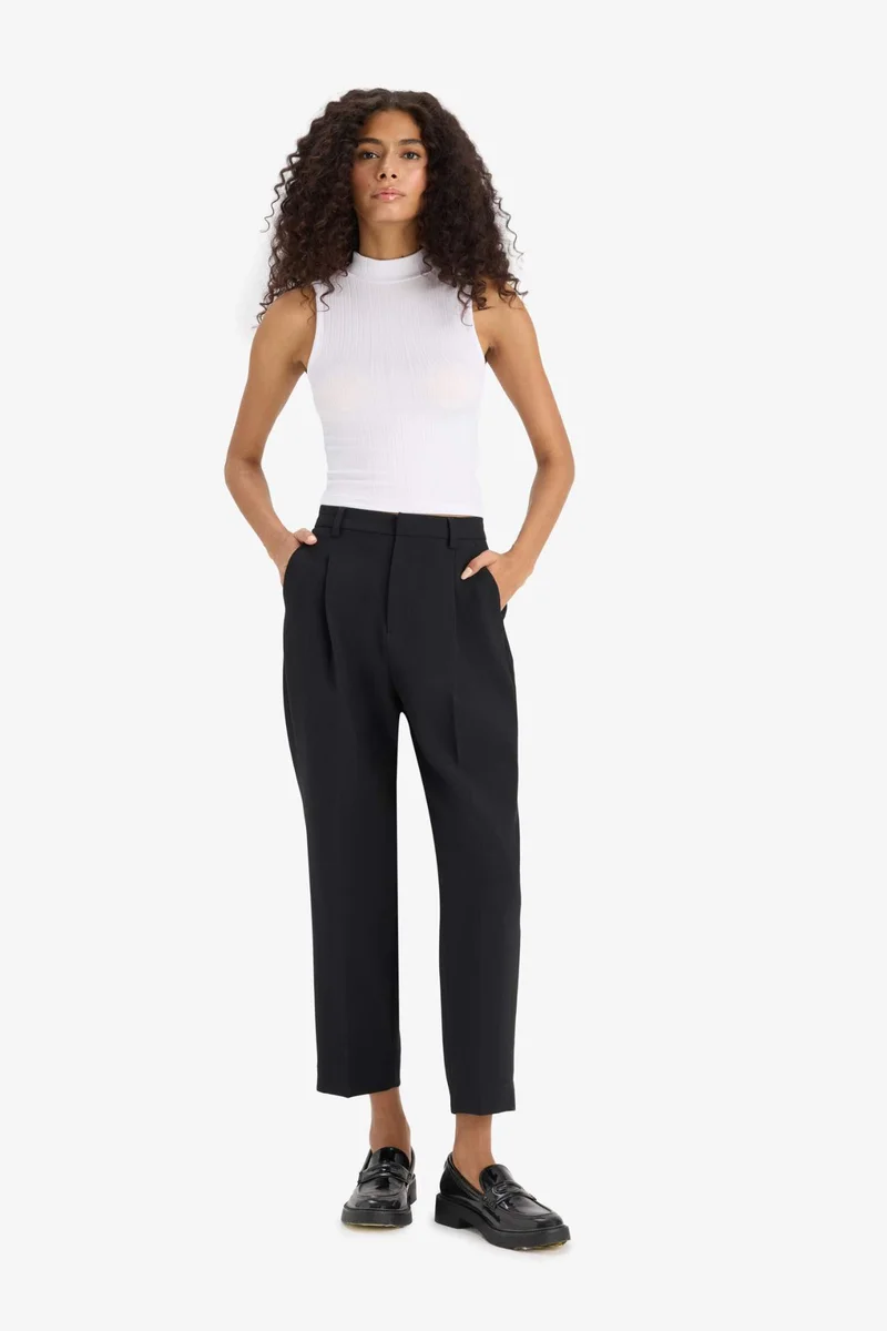 ديفاكتو Slim Fit Camisole Half Turtleneck Tank Top