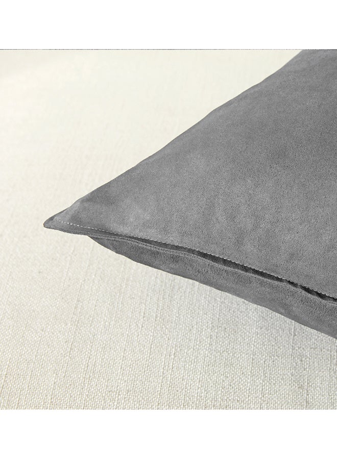 Fancy Homi أغطية وسائد زخرفية رمادية داكنة فاخرة 2 عبوة 18"x18"، ديكور منزلي حديث على طراز المزرعة، غطاء وسادة مربع ناعم للغاية من جلد الغزال الصناعي للكنبة أو السرير 45x45 سم - Image 4