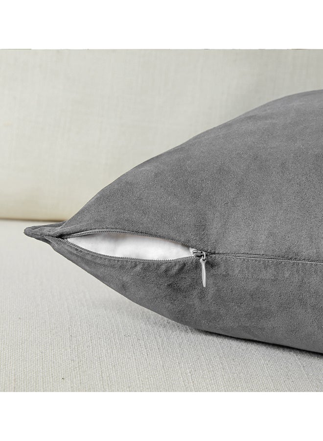 Fancy Homi أغطية وسائد زخرفية رمادية داكنة فاخرة 2 عبوة 18"x18"، ديكور منزلي حديث على طراز المزرعة، غطاء وسادة مربع ناعم للغاية من جلد الغزال الصناعي للكنبة أو السرير 45x45 سم - Image 3