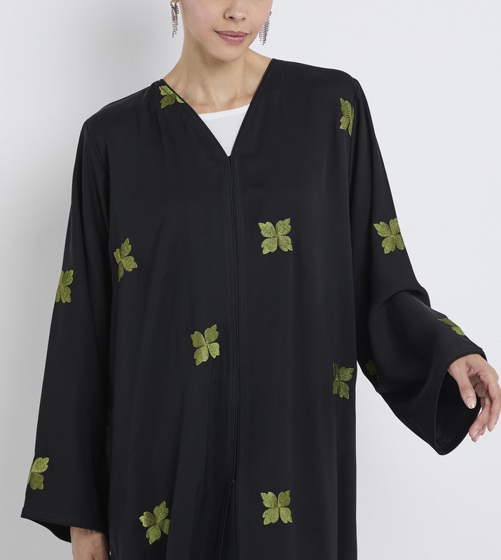 ROZA Black embroidered abaya - Image 3