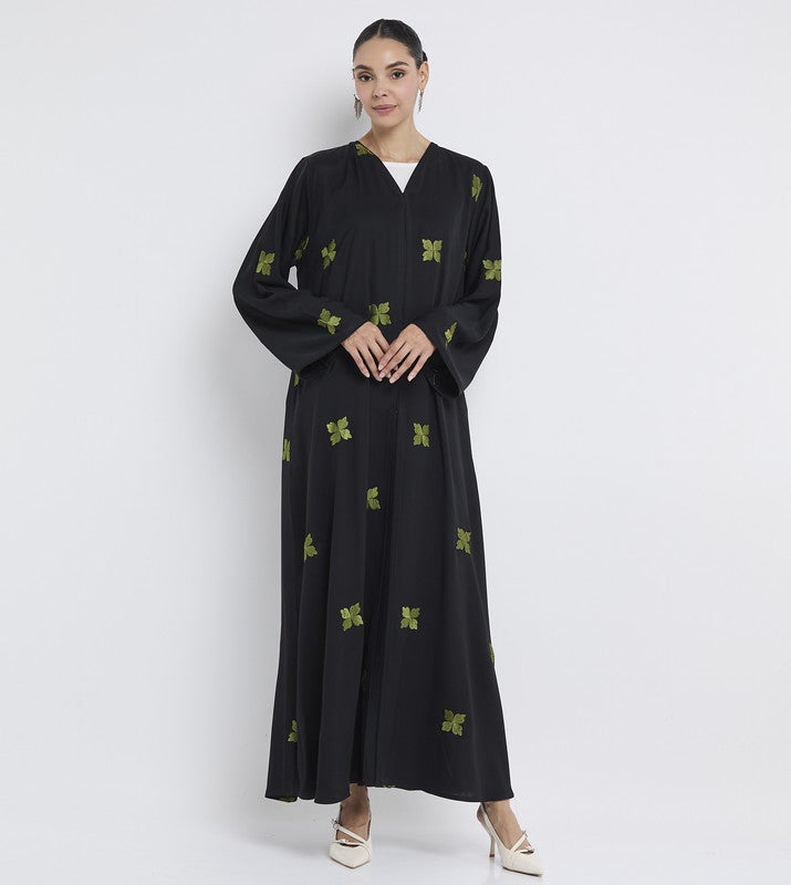 ROZA Black embroidered abaya - Image 5