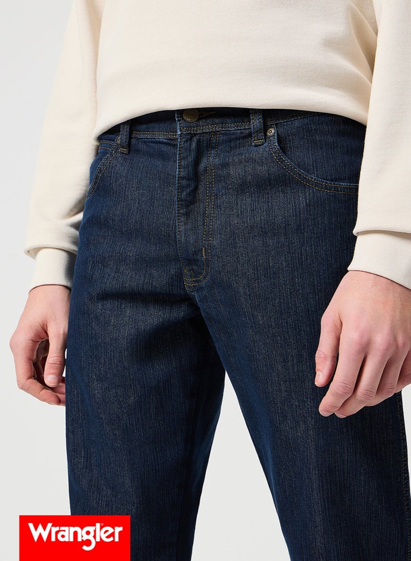 رانجلر بنطال جينز رجالي Wrangler Authentic بقصّة عادية (لون حجري داكن) - Image 3