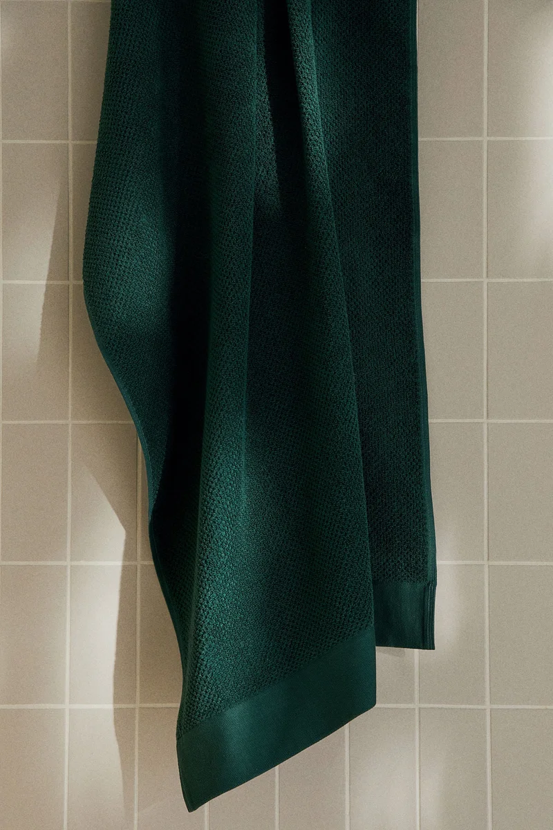 H&M Cotton terry bath towel