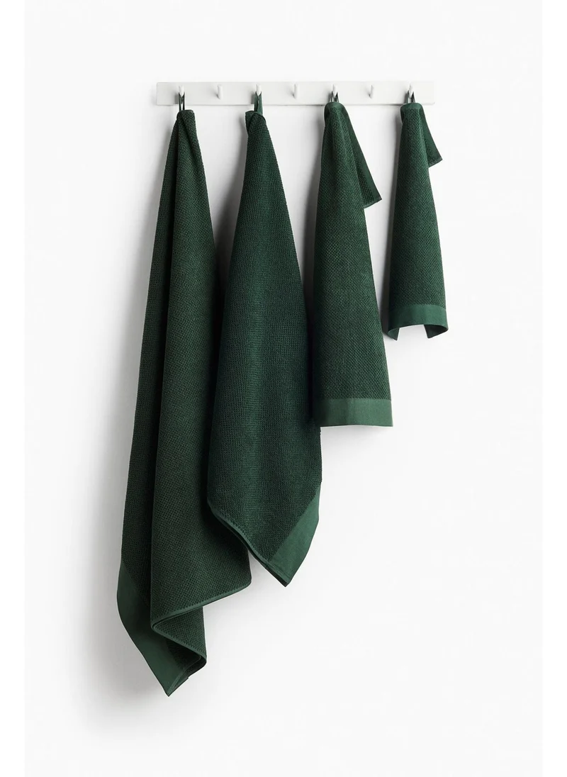 H&M Cotton terry bath towel