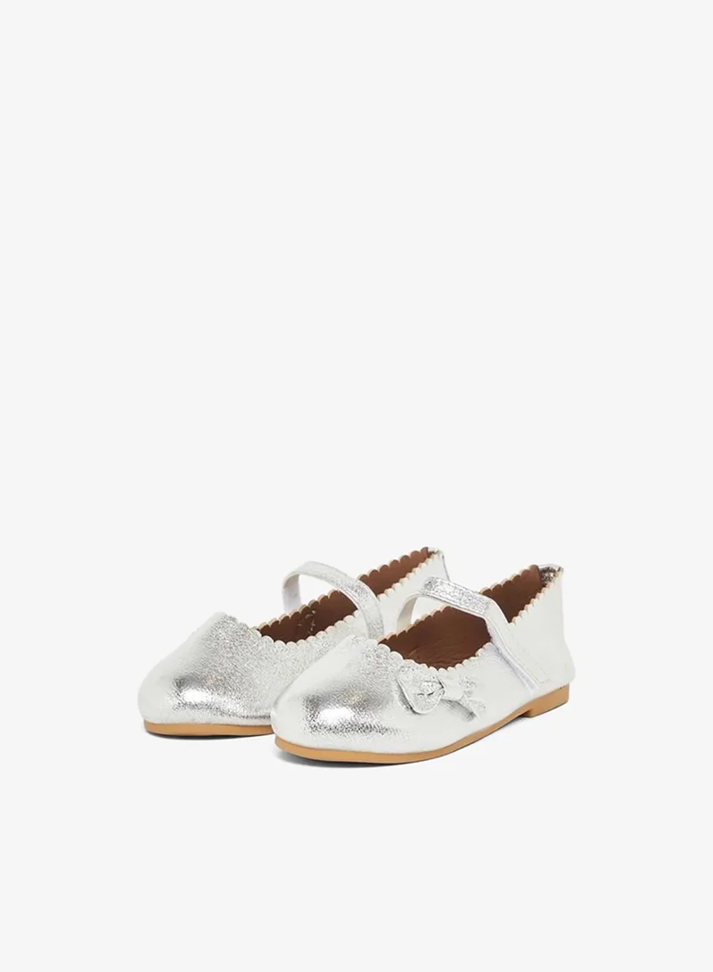 Styli Girls Silver Bow Ballerinas