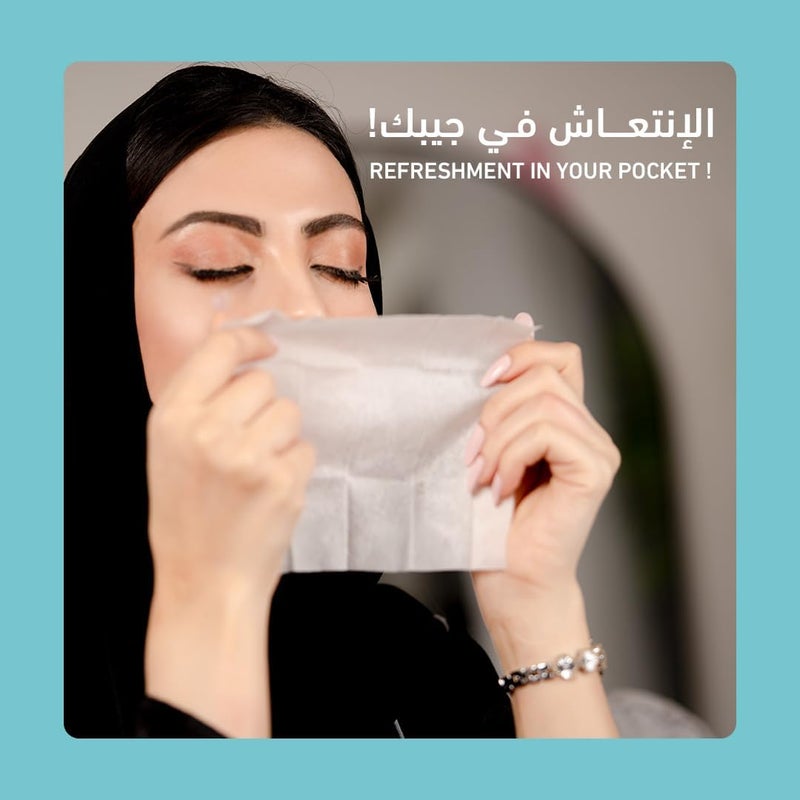 Govyy Refreshing Wipes – 50 individually wrapped tissues in blue and white, ideal for cleaning hands on the go and protecting against surfaces in public places. Infused with a refreshing scent - Image 2