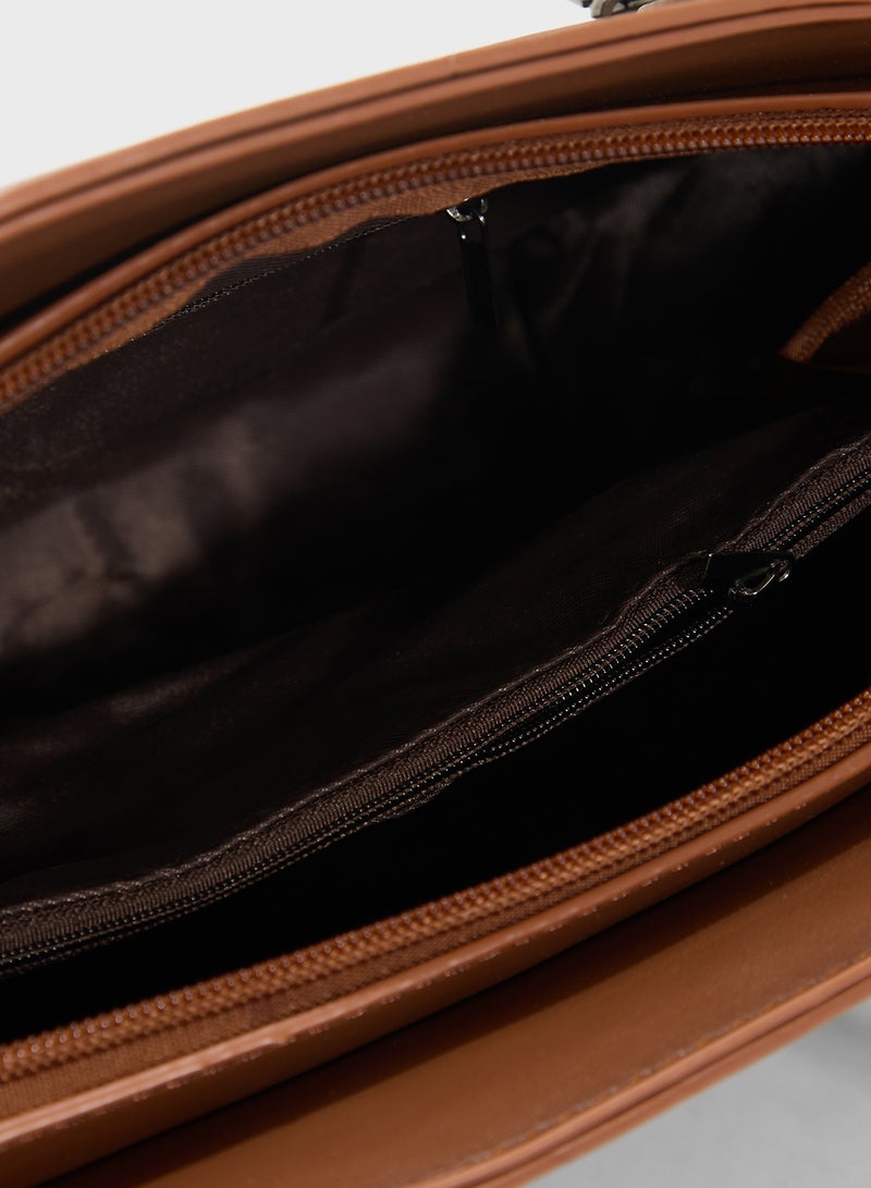 ايلا حقيبة ساتشل نسائية بلمسة قماشية متباينة  - Image 5