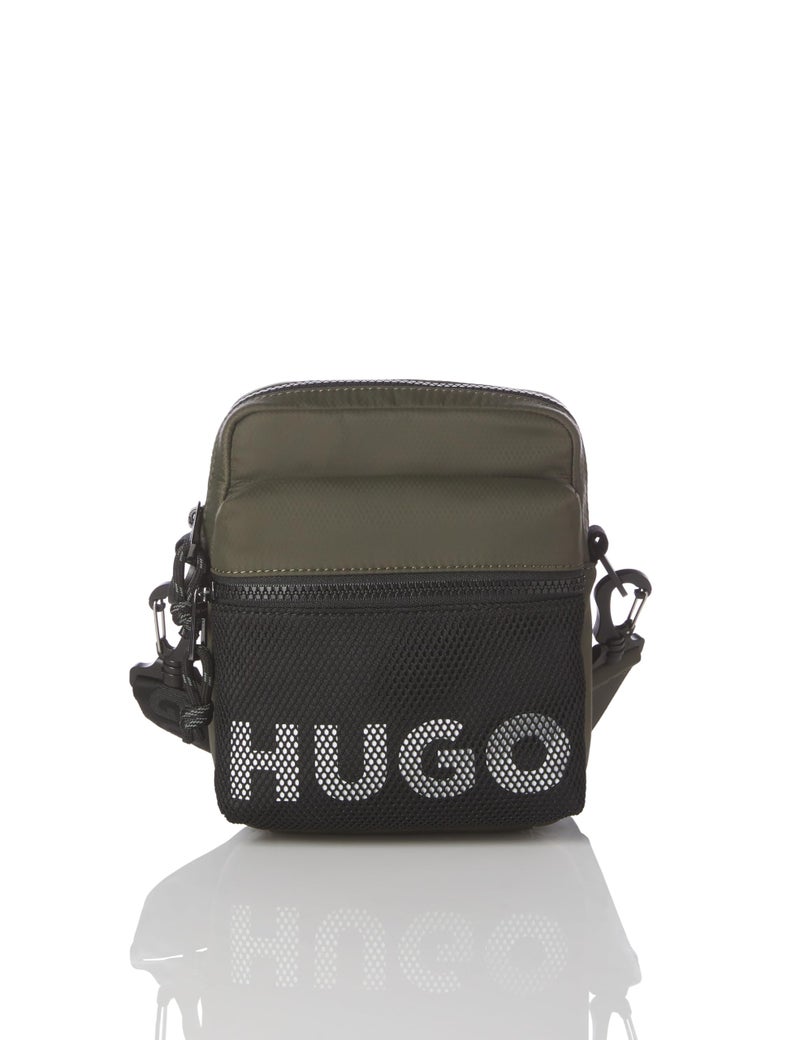 HUGO حقيبة كروس بودي صغيرة بشعار هوجو من الشبك باللون الأخضر السبانخ PCE