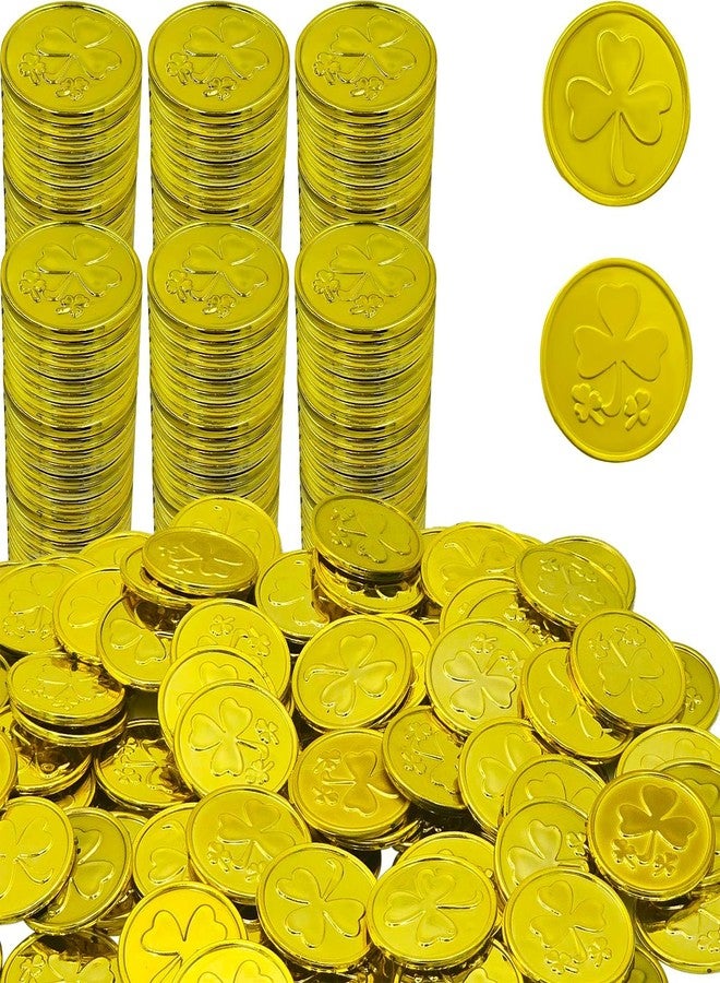 Chochkees St. Patrick's Gold Plastic Shamrock Coins, 50 Pack 3-Leaf Clover Coin for Party Decoration Favors, Leprechaun, Pirate, Educational & Classroom Learning Activities Party Favor (50 Coins) - Image 1