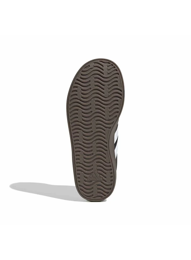 adidas أحذية رياضية أديداس في إل كورت . للأطفال باللون الأسود
