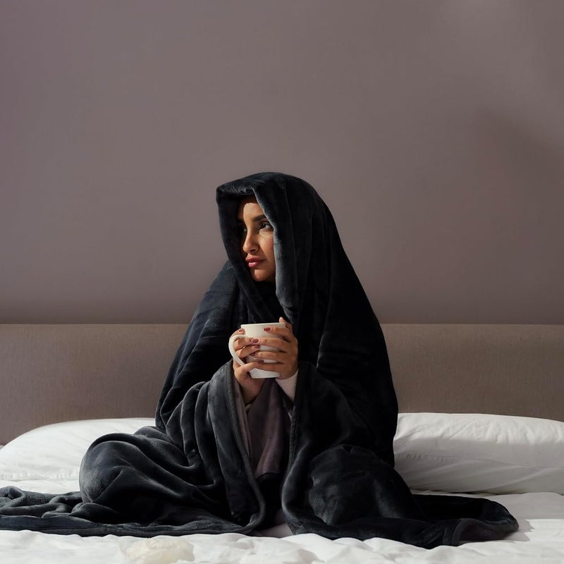 نيام نعيم – بطانية ناعمة لجميع المواسم للاستخدام في السرير والأريكة والكنبة، تصميم ثنائي الجانبي خفيف الوزن بملمس حريري، مقاس 200 × 150 سم، لون أزرق داكن - Image 2
