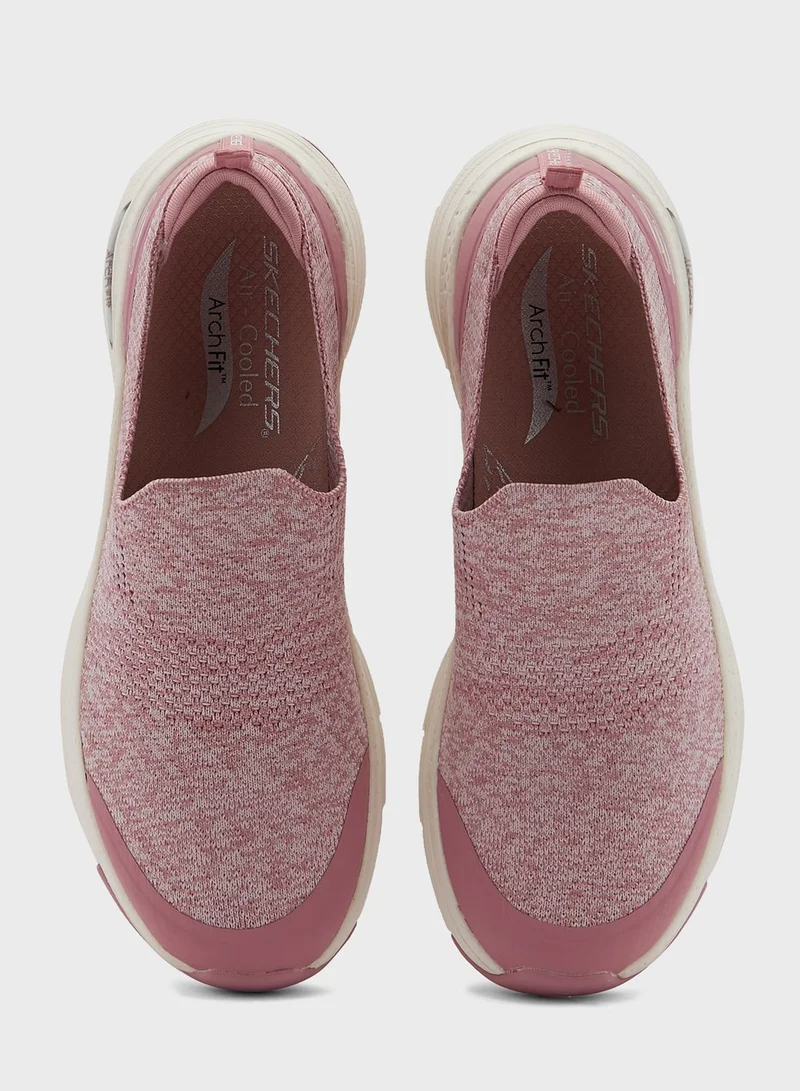 SKECHERS Arch Fit