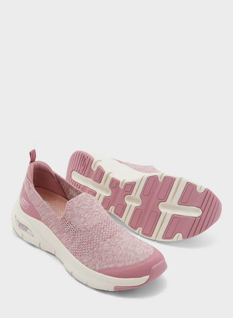 SKECHERS Arch Fit