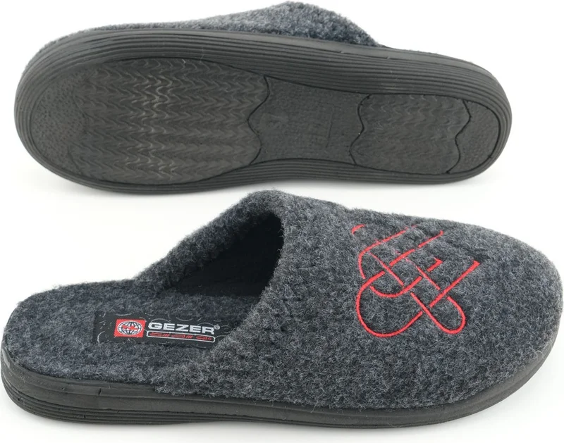 جيزر Women's Winter Felt Embroidered Heart Design Home Garden Slippers