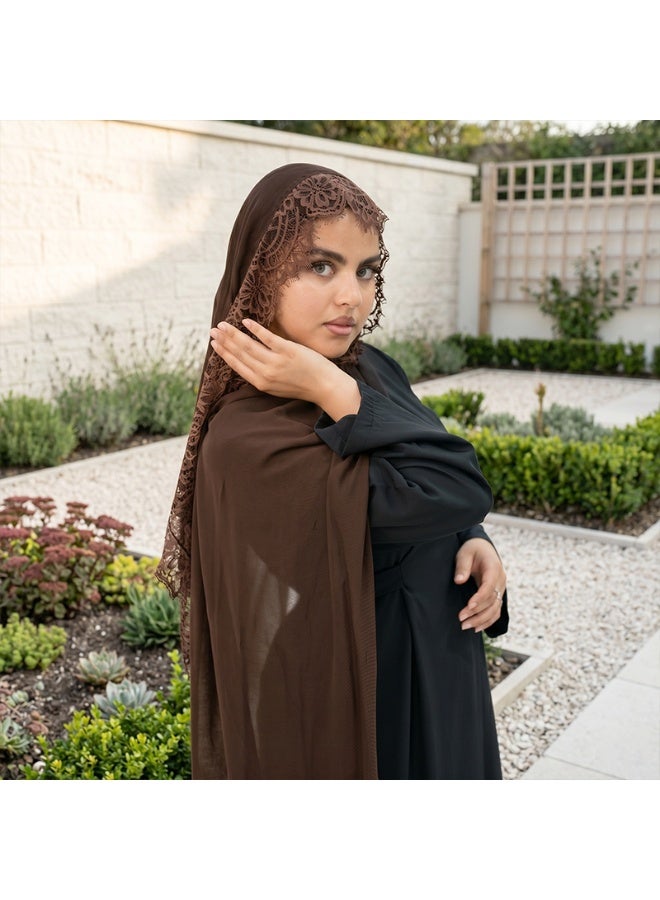 وشاح نسائي من الرايون السادة المزين بالدانتيل: شال وغطاء رأس مساميان - Image 3