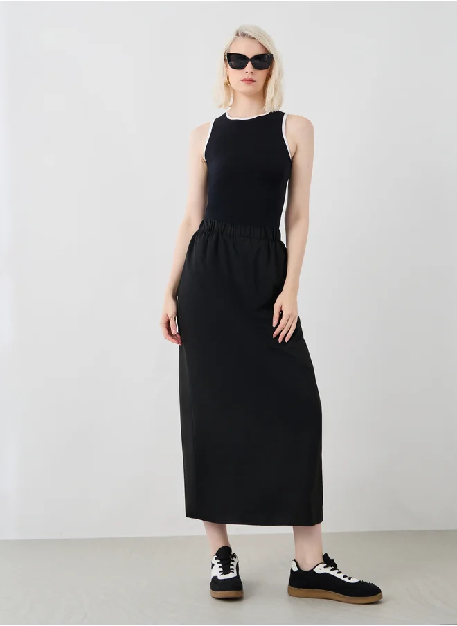 ستايلي Solid High Rise Straight Fit Midi Skirt