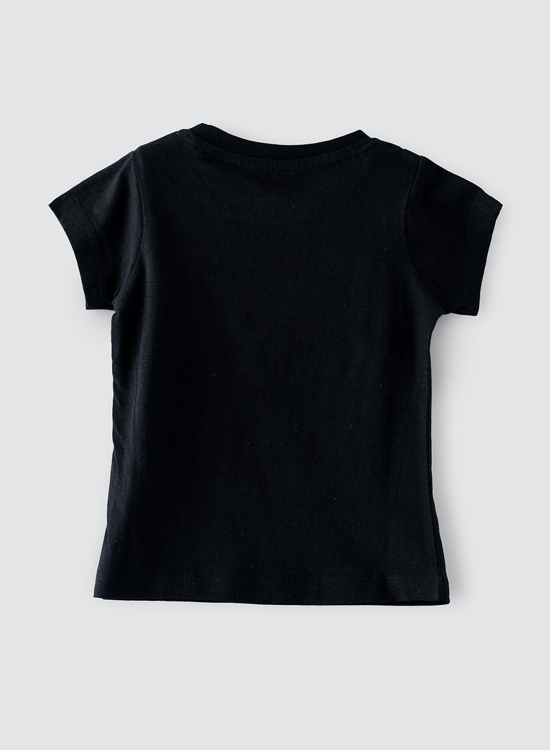 Basic round neck graphic t-shirt