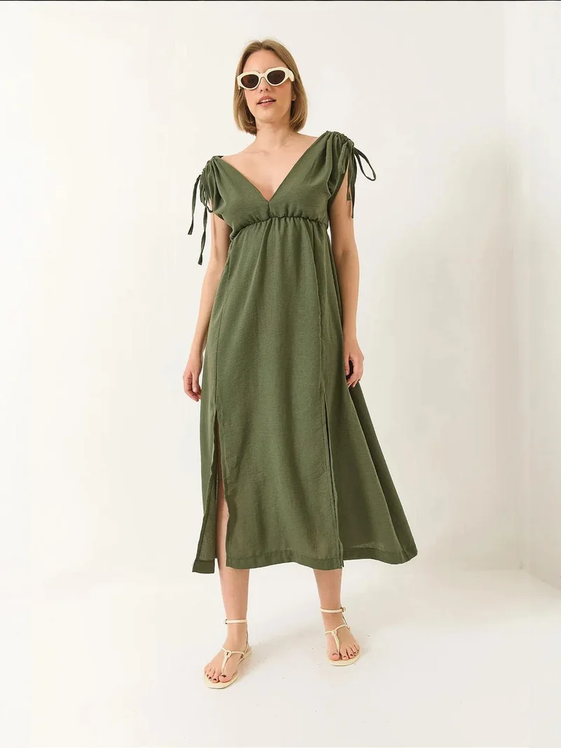 Bianco Lucci LUCCI V-Neck Maxi Dress with Slit