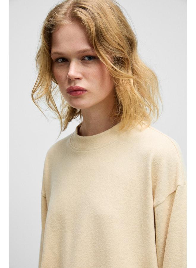 GRIMELANGE ZEPHIRA Women's Soft and Stretch Fabric Round-Neck Vizon Sweatshirt. - Image 3
