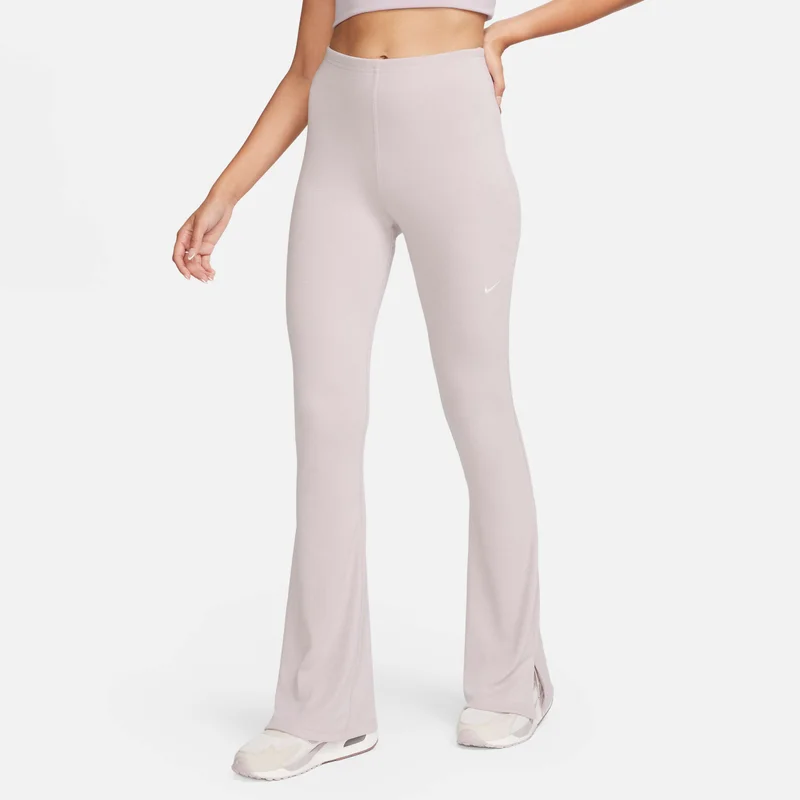 Nike Women's Sportswear Chill Knit Flared Leggings