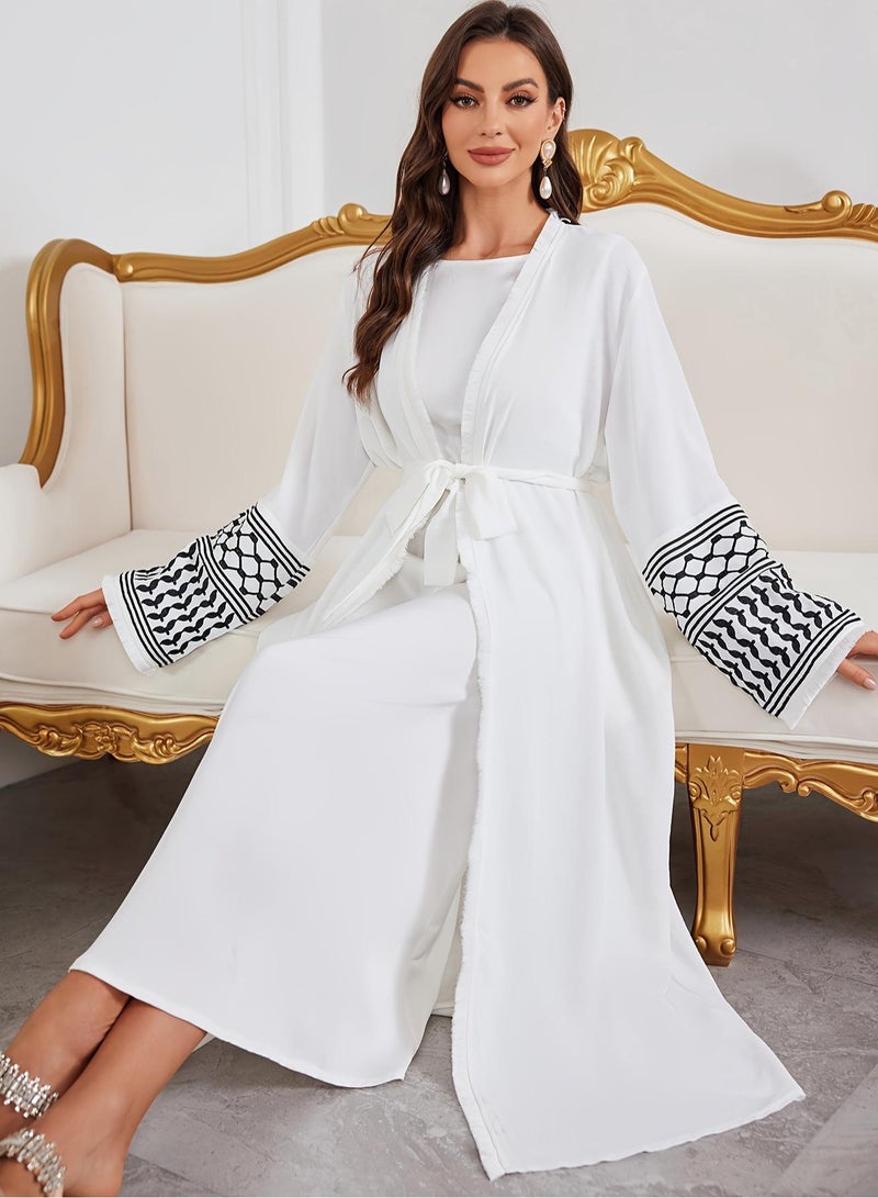 Saraia عباءة بيضاء أنيقة بأكمام مزخرفة بنمط هندسي - Image 1