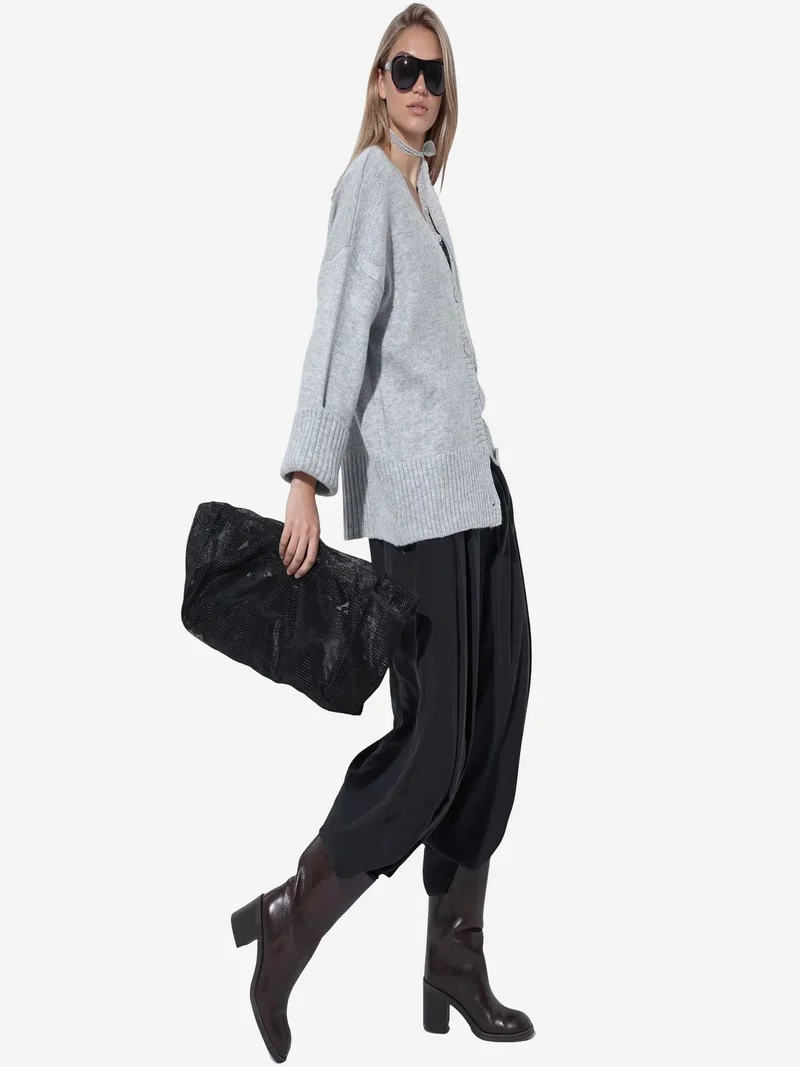 فيورنا VIORNA Ribbed V-Neck Button Cardigan