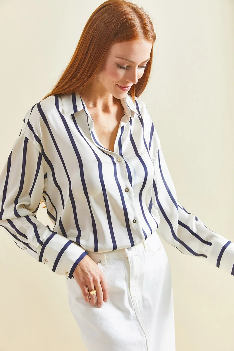 لايث Cuff Sleeve Striped Satin Shirt