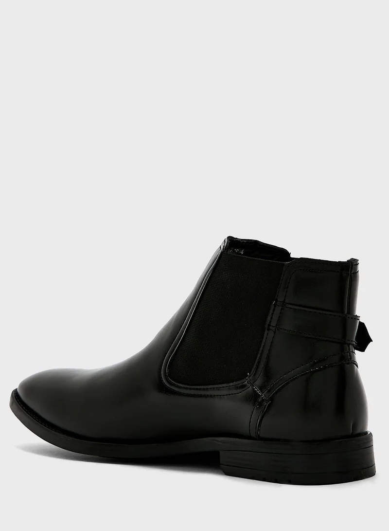روبرت وود Buckle Detail Chelsea Boots