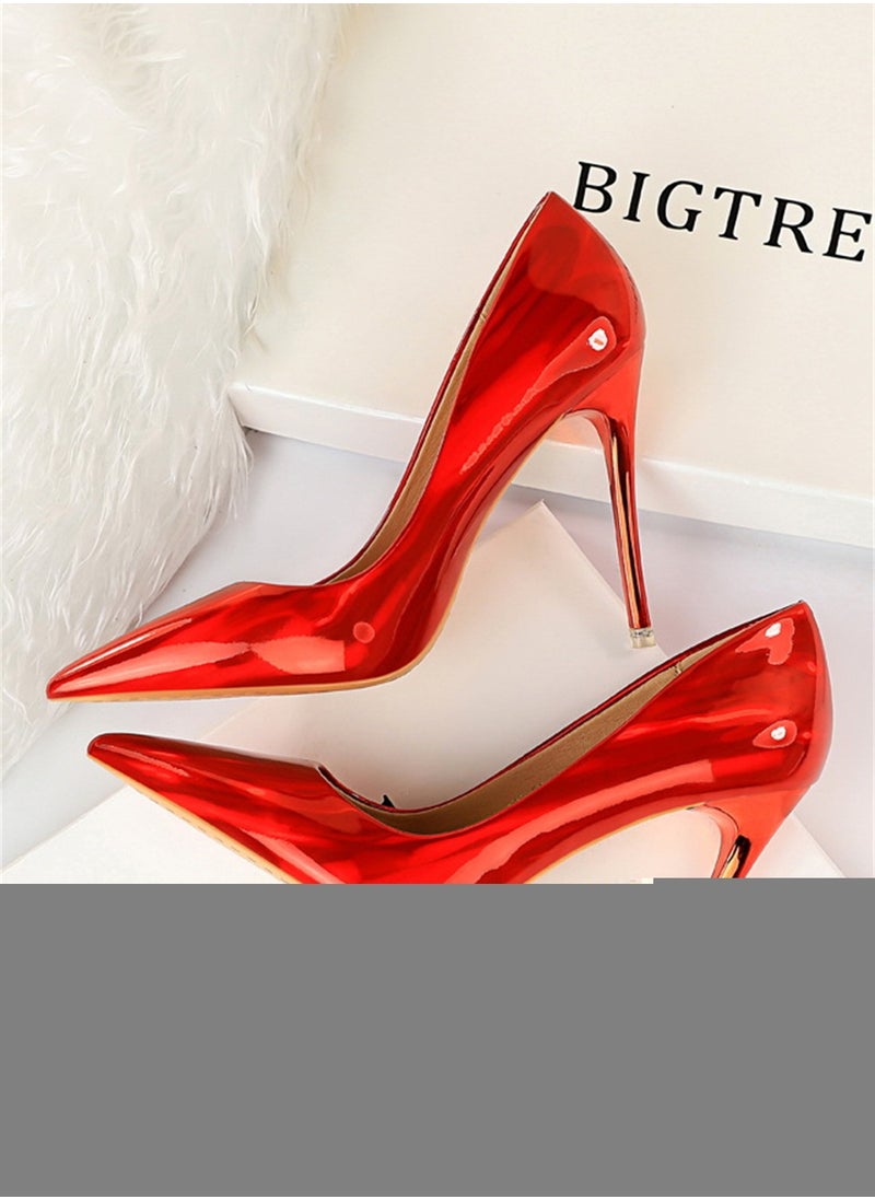 BIGTREE 10.5cm Metal Heels High Heels Bright Patent Leather Shallow Cut Pointed Slim Heels Red  - Image 2