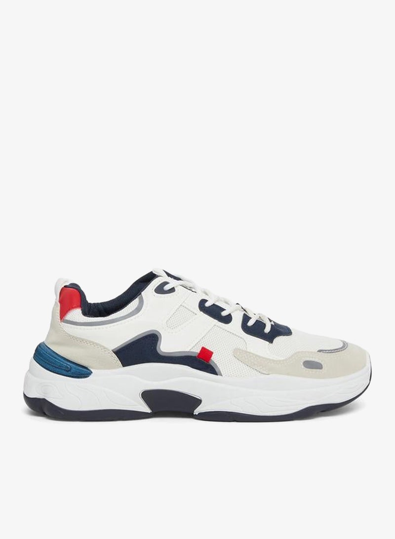 ستايلي حذاء سنيكرز شانكي بنمط كتل الالوان ورباط غلق - Image 1