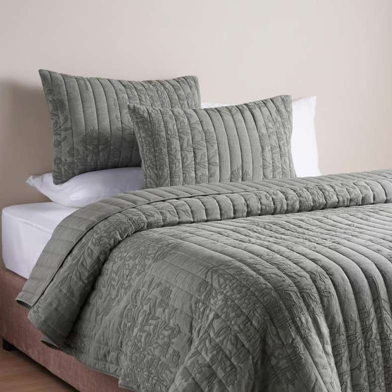 Pan Home طقم أغطية سرير مزخرف بأزهار الزيتون مكون من 3 قطع - Image 2