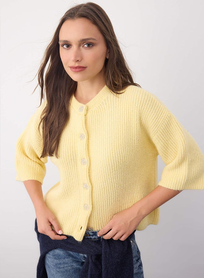 trendyol Wardrobe Essentials Yellow Soft Texture Wide Fit Short Sleeve Basic Knitwear Cardigan - Image 1