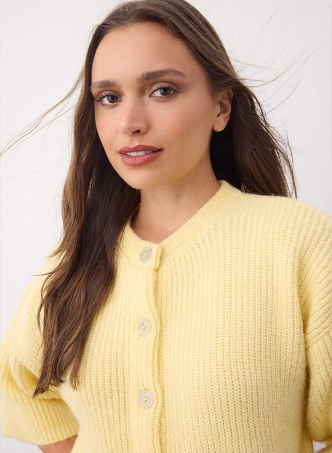 trendyol Wardrobe Essentials Yellow Soft Texture Wide Fit Short Sleeve Basic Knitwear Cardigan - Image 2