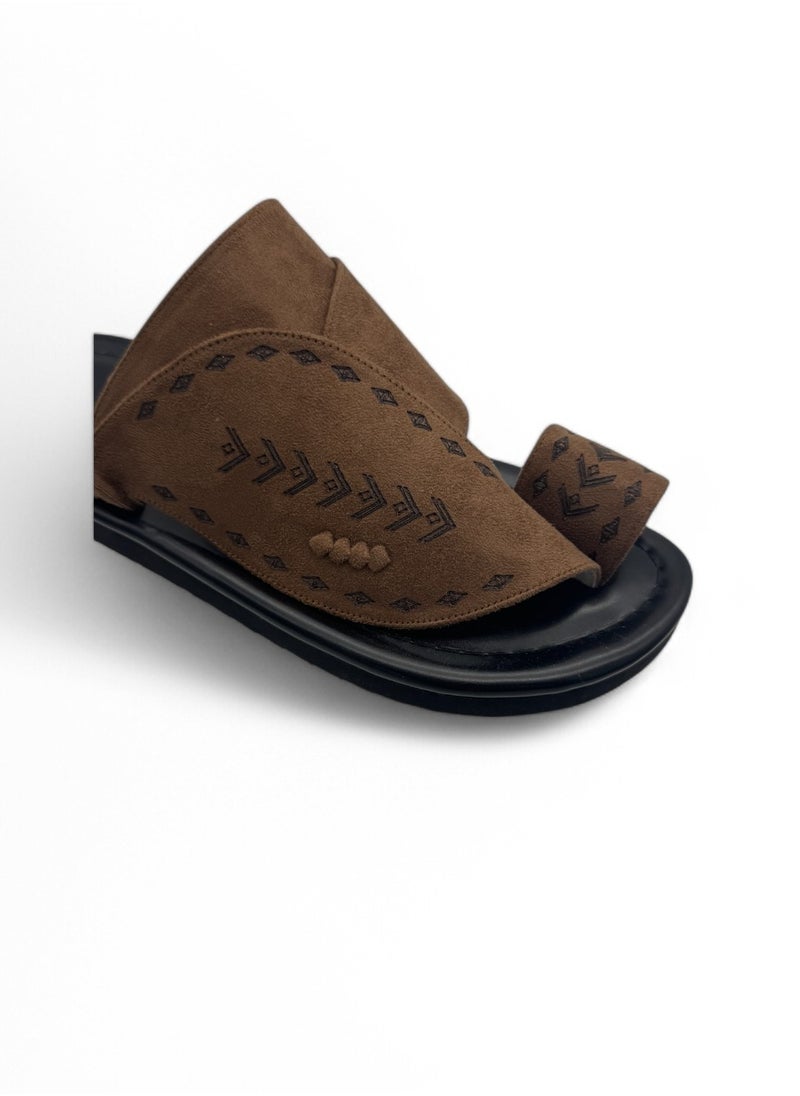 AL Fanoos Classic Arabic Slippers  - Image 4