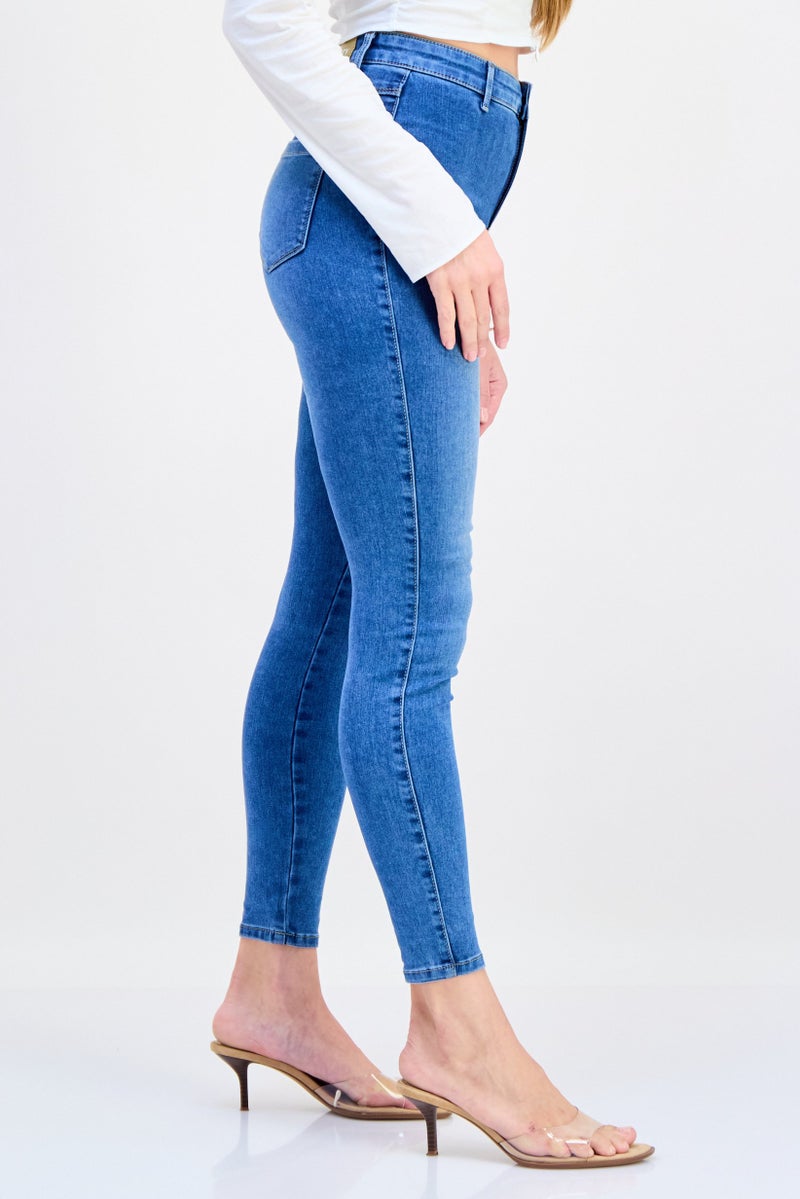 VERO MODA I Scenery by Vero Moda Women Skinny Fit Washed Stretchable Jeans, Mid Blue - Image 2