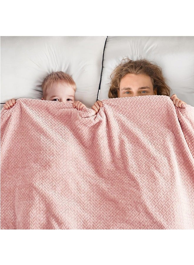 LENND Large Flannel Fleece Throw Blanket, 200 * 120cm Soft Jacquard Weave Leaves Pattern Blanket for Couch, Cozy, Warm, Lightweight and Decorative Dusty Pink Blanket  - Image 4