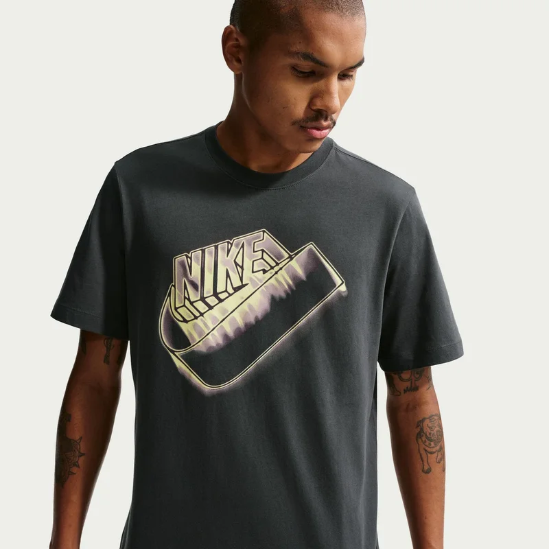 Nike Men's Sportswear T-Shirt
