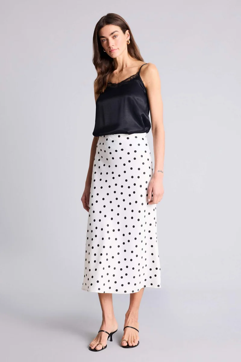 ديفاكتو A Cut Satin Normal Waist Maxi Skirt
