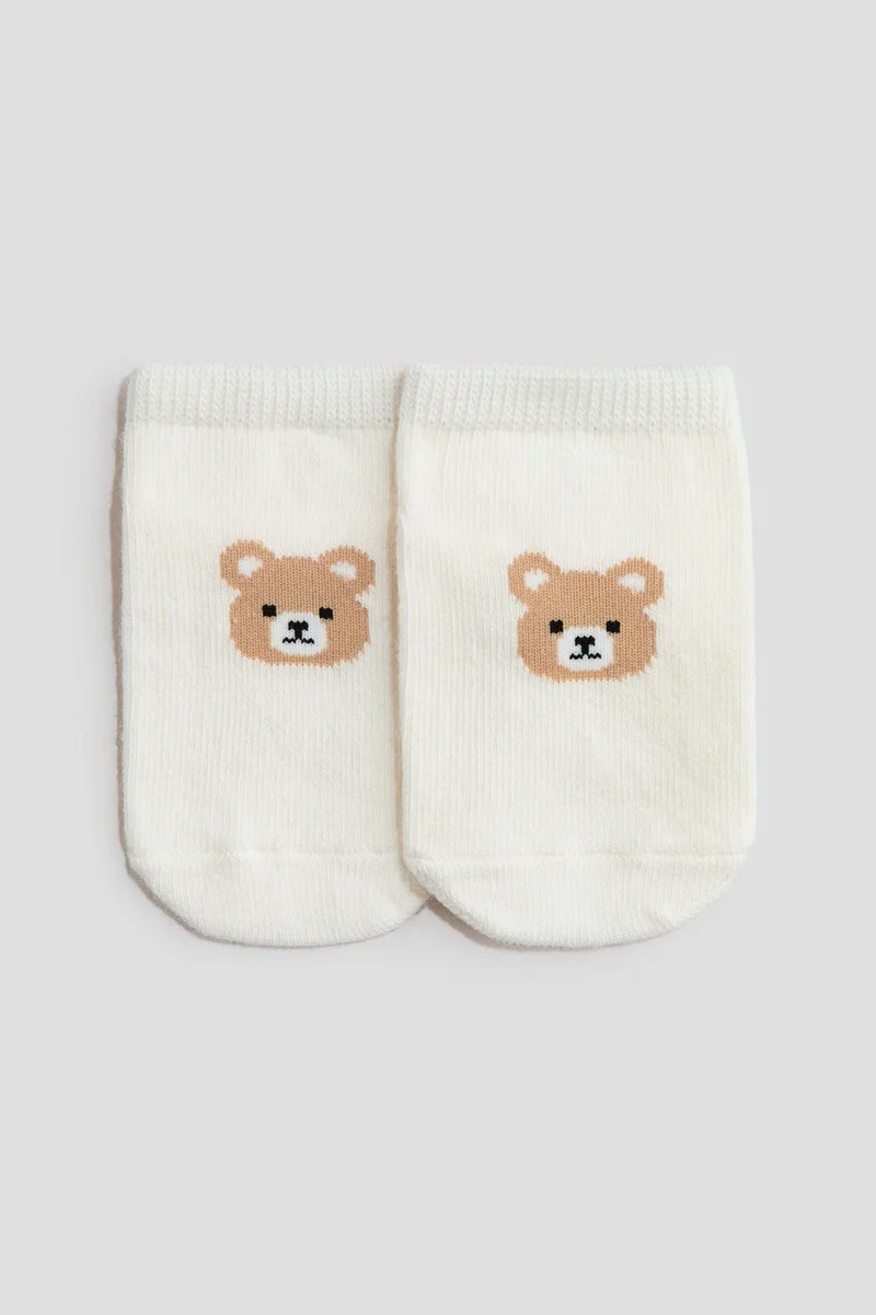 اتش اند ام عبوة من 4 جوارب قصيرة