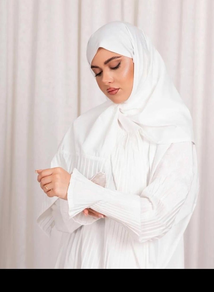 ريد روز طقم صلاة مميز يتكون من سجادة صلاة ببطانة اسفنج على شكل المحراب . واسدال صلاة مرد وطرحة متصلة . مقاس واحد كبير للنساء . الطقم يكون داخل حافظة بلاستيك بسحاب ليسهل تقديمها هدايا للاحباب مناسبة لجميع المناسبات رمضان والحج والعمرة والاعياد. - Image 2