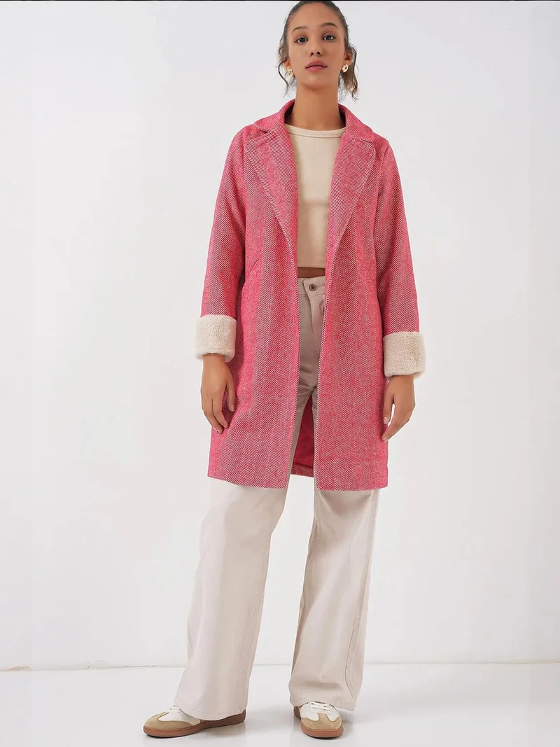 بيغ دارت معطف صوف وأكريليك بنقشة شيفرون بياقة شال من