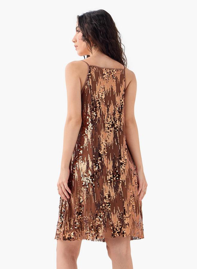 تواكستريمز فستان بحمالات مزين بالترتر - Image 3