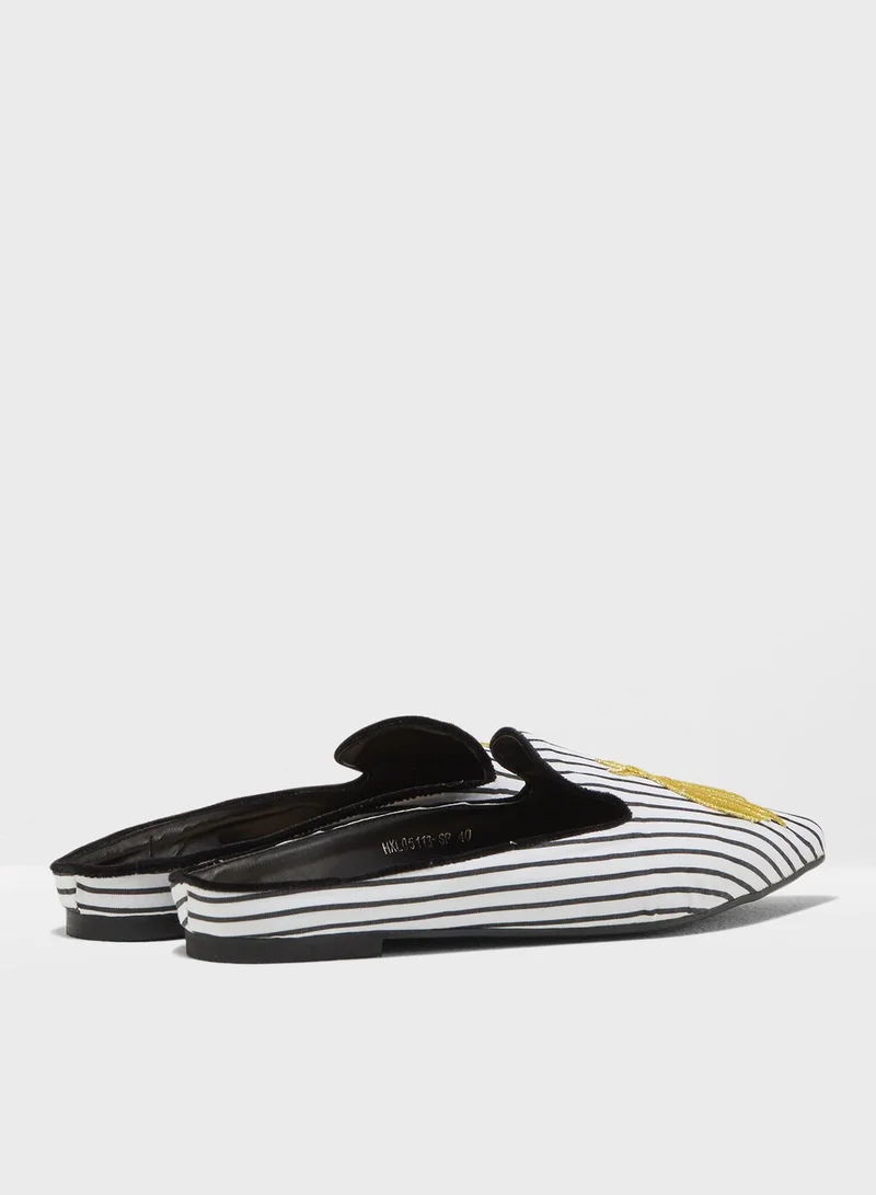 ELLA Shanelle embroidered motif Slip on