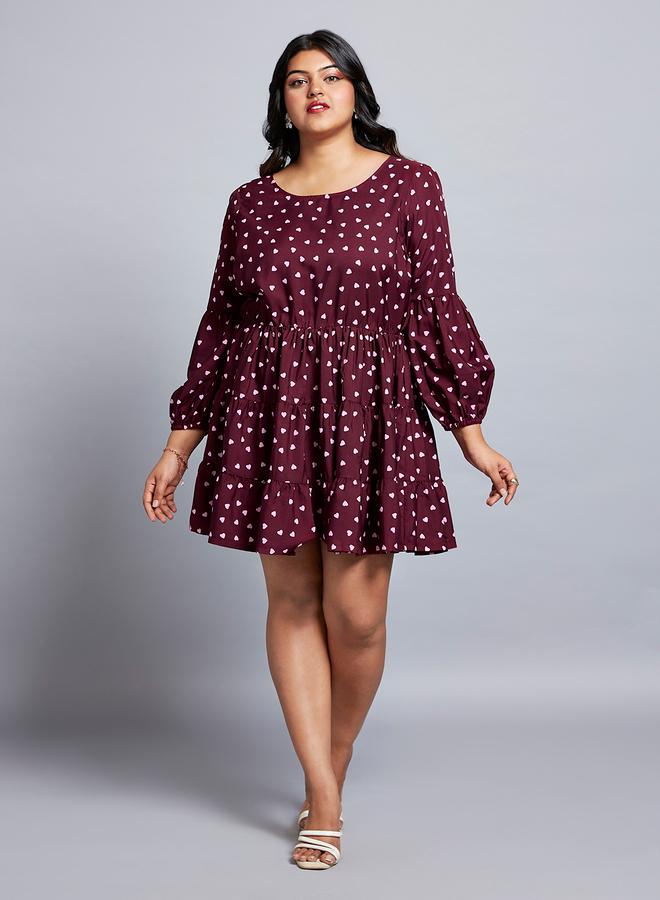 جلو باص فستان قصير بمقاس كبير وكسرات - Image 1