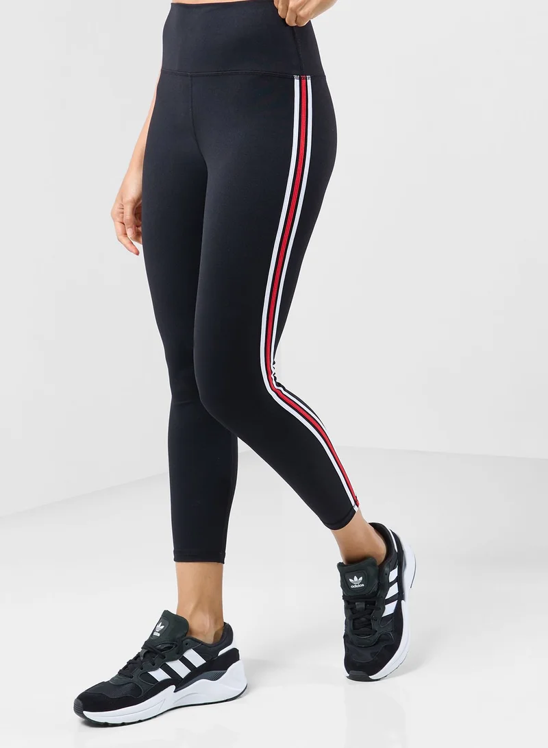 FRWD Contrast Trim Athletic Bra And Legging Set