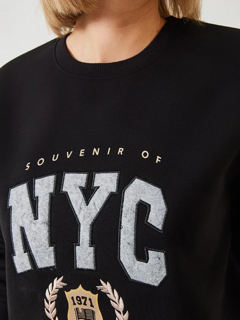 Bianco Lucci LUCCI Embroidered Crew Neck Cotton Sweatshirt