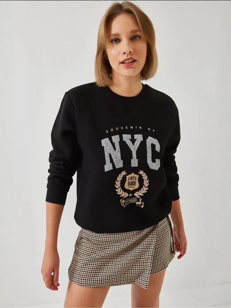 Bianco Lucci LUCCI Embroidered Crew Neck Cotton Sweatshirt