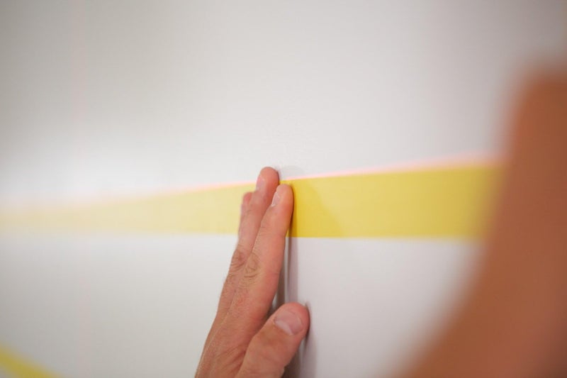 FROGTAPE CF 160 MultiUse Painters Tape with PAINTBLOCK for Delicate Surfaces 24mm x 55m Yellow 1 Roll 105550 - Image 3