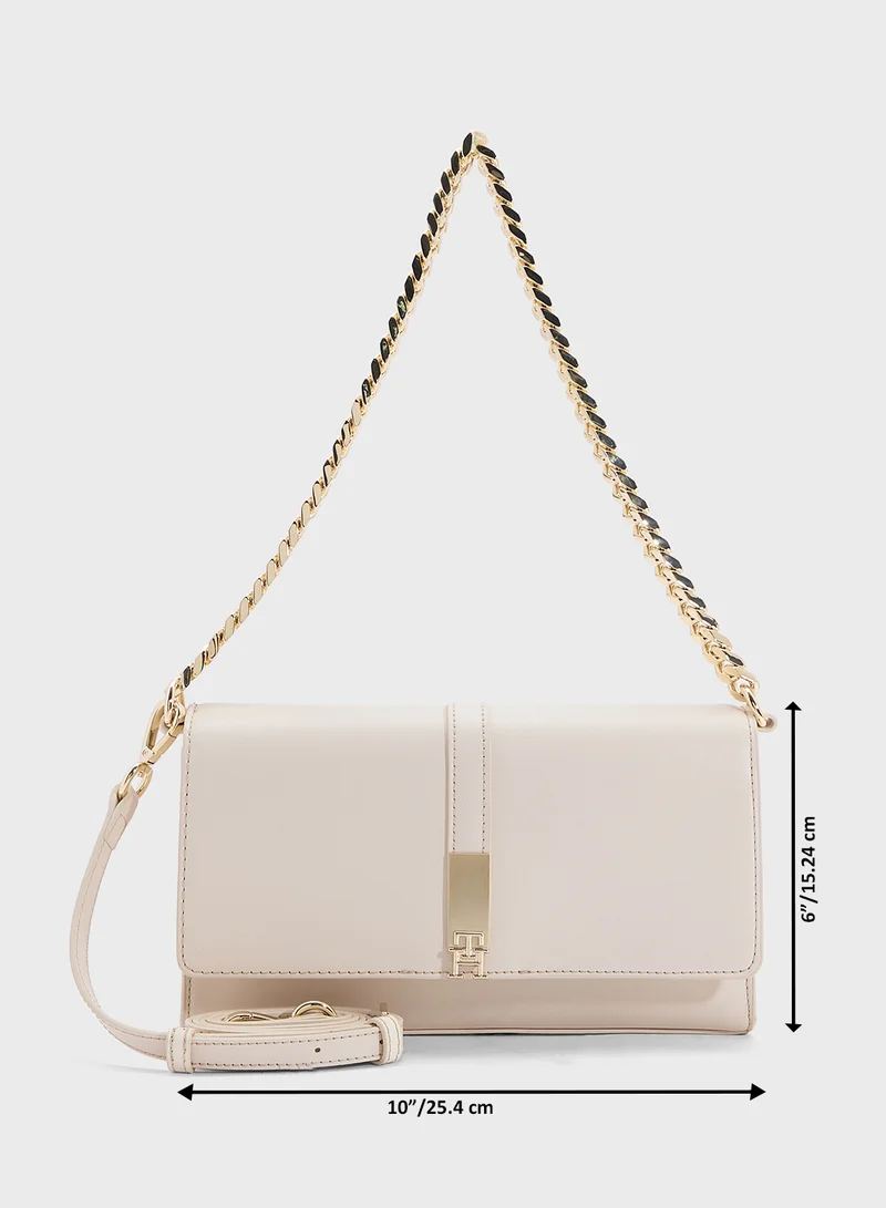 TOMMY HILFIGER HERITAGE CONVERTIBLE CROSSBODY BAG WITH CHAIN