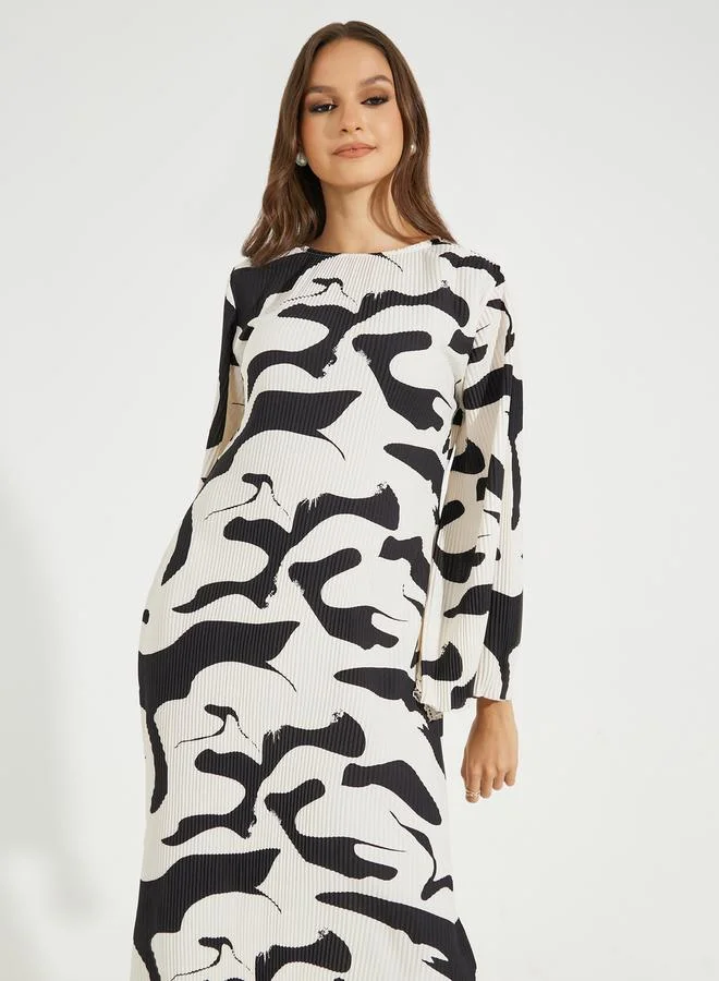 Styli All Over Abstract Plisse Long Sleeves Maxi Dress